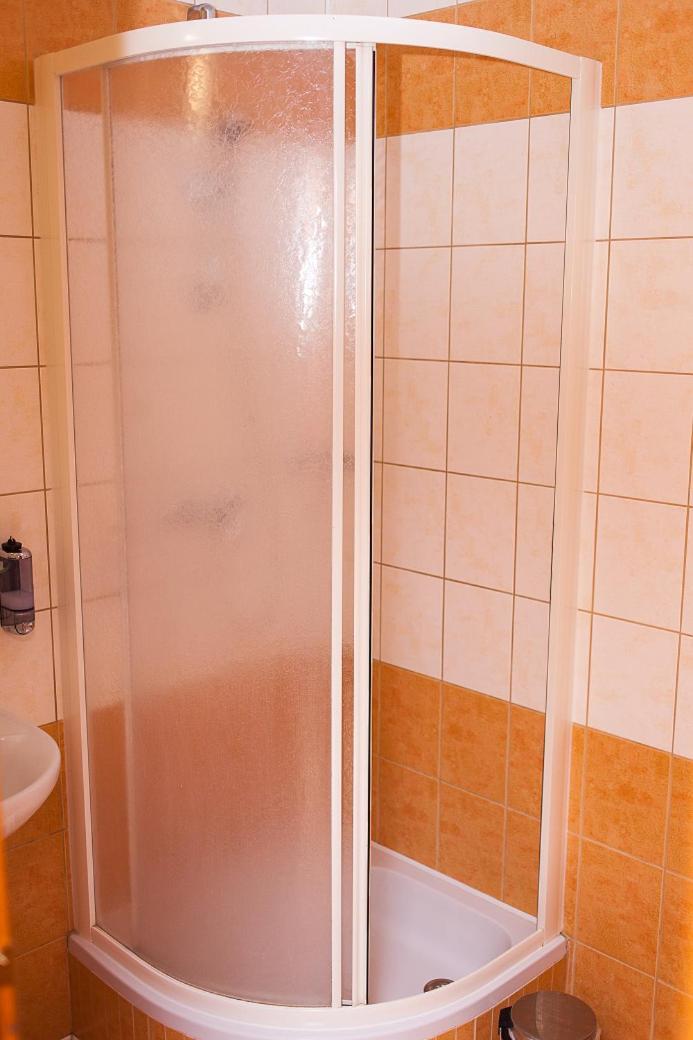 Penzion Centrum Oravsky Biely Potok Buitenkant foto