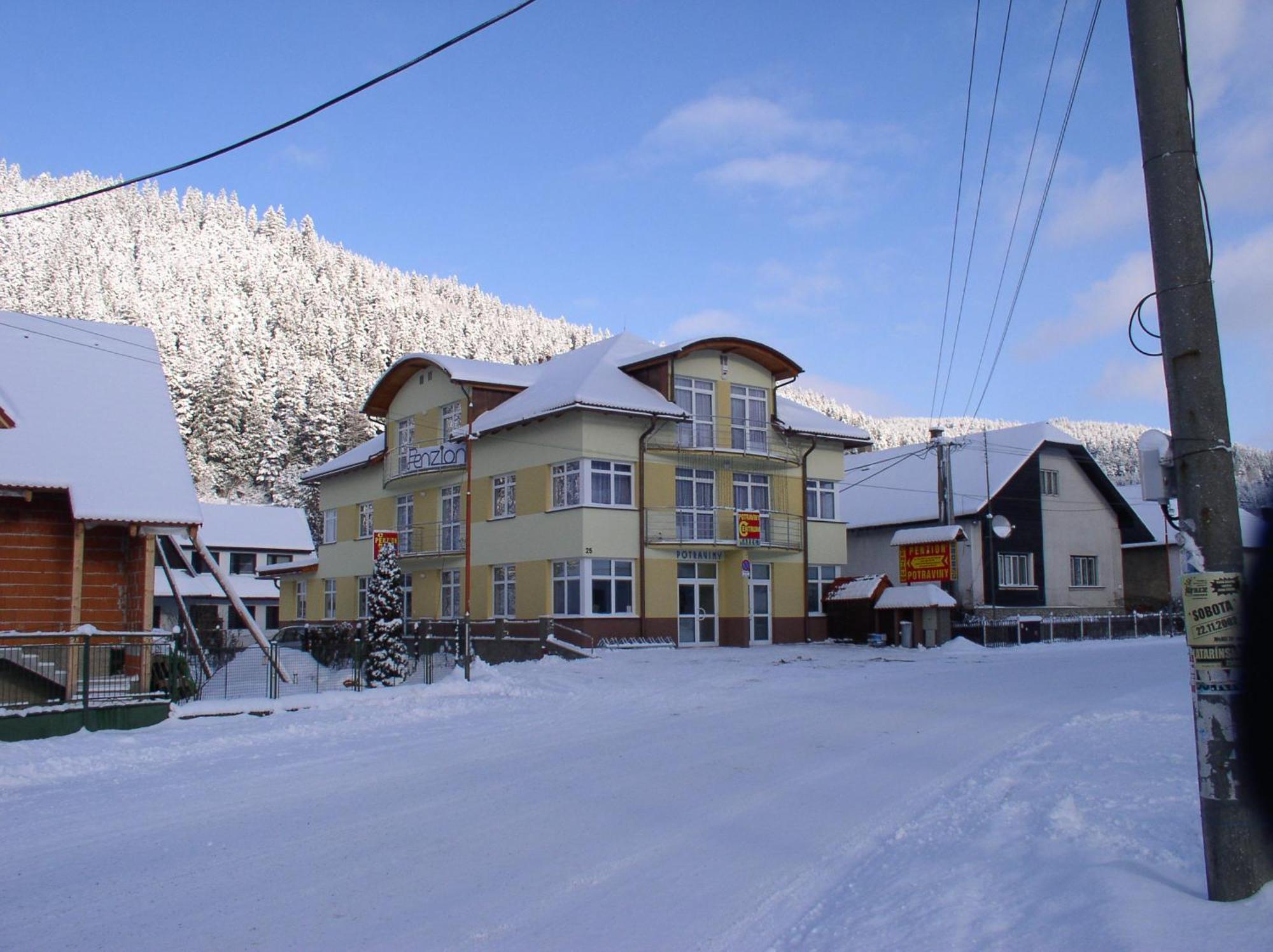 Penzion Centrum Oravsky Biely Potok Buitenkant foto