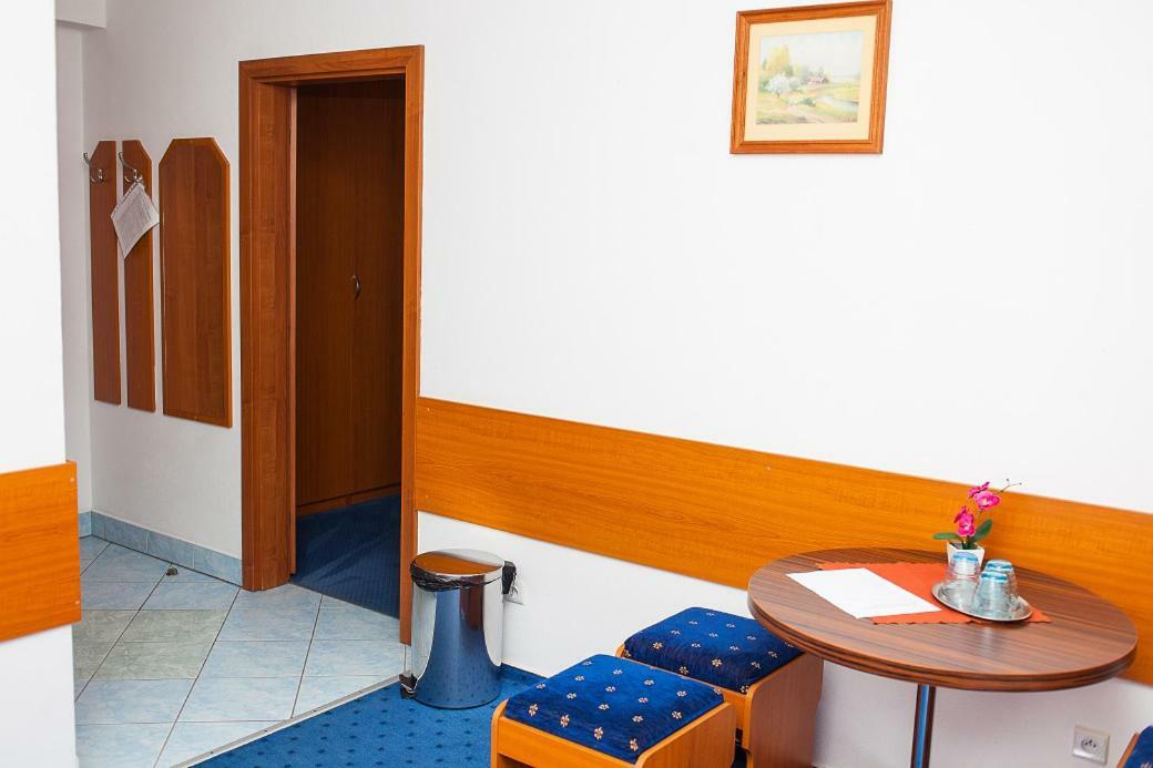 Penzion Centrum Oravsky Biely Potok Buitenkant foto